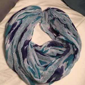 Infinity scarf